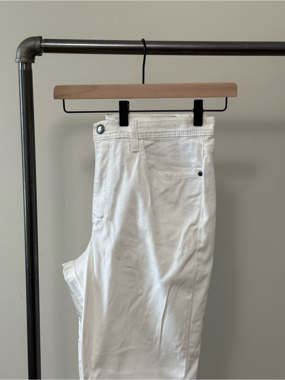 Women’s Lee Classic Fit White Straight Leg Jeans